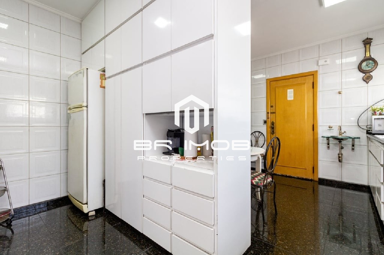 Apartamento à venda com 3 quartos, 182m² - Foto 14