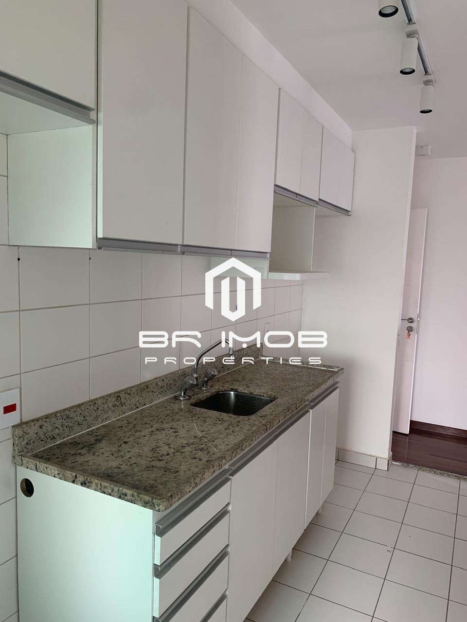 Apartamento para alugar com 2 quartos, 75m² - Foto 18