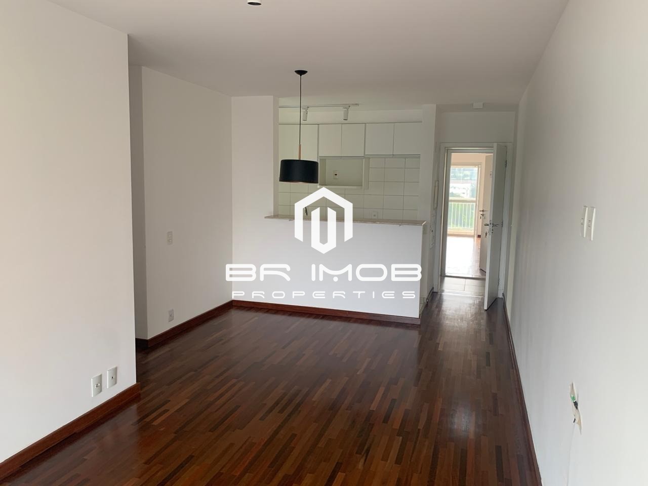 Apartamento para alugar com 2 quartos, 75m² - Foto 2