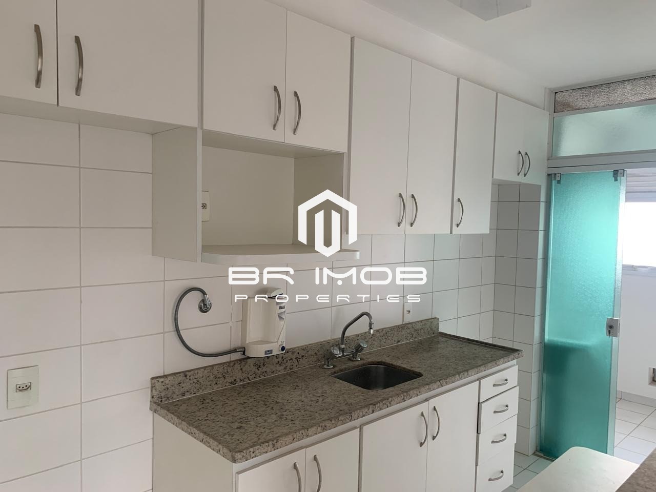 Apartamento para alugar com 2 quartos, 75m² - Foto 5