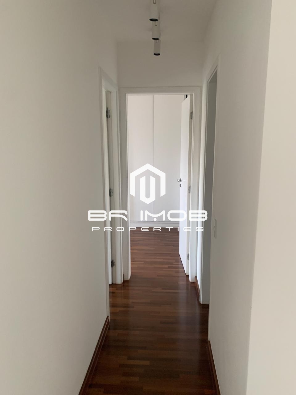 Apartamento para alugar com 2 quartos, 75m² - Foto 5