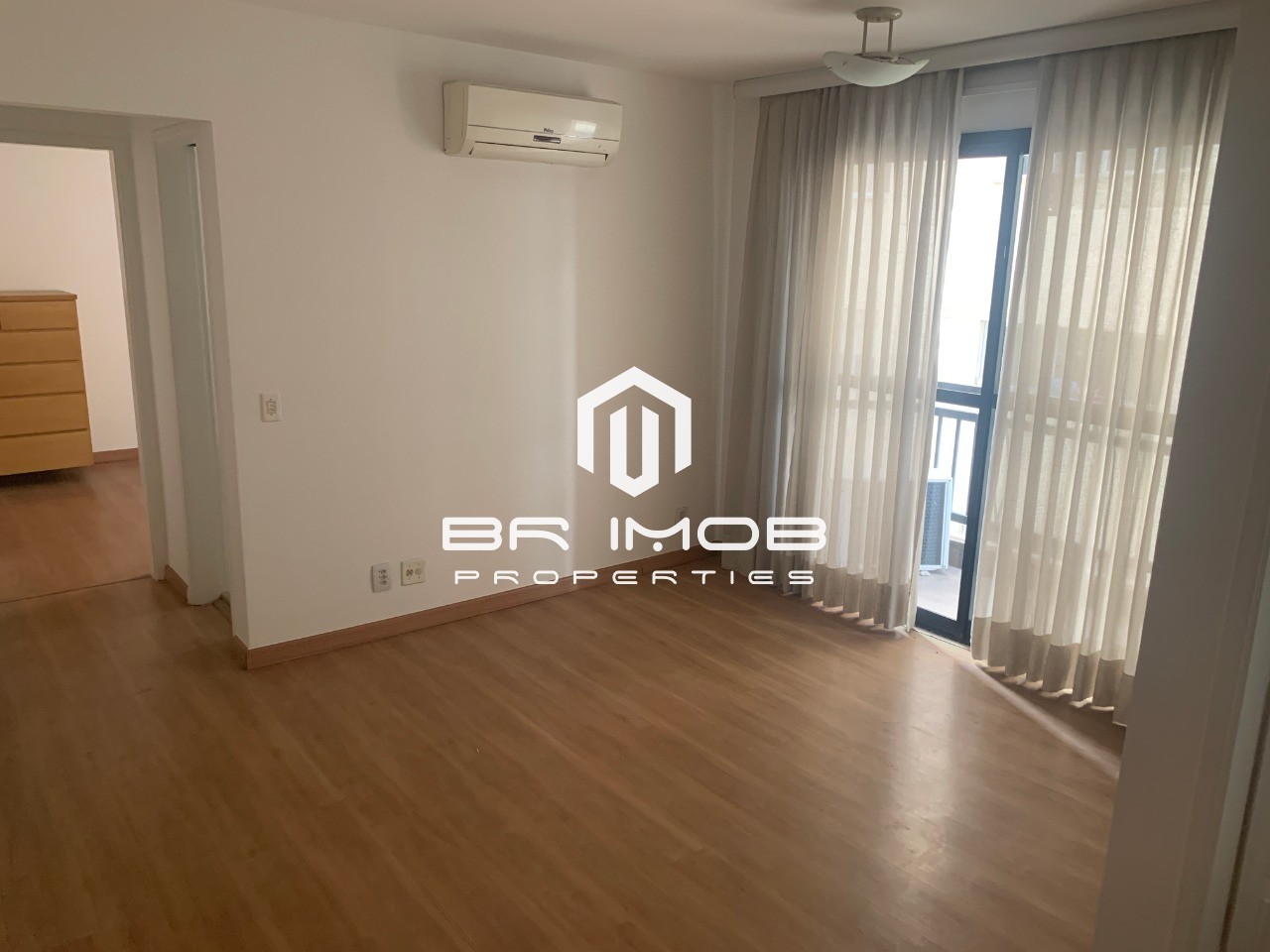 Apartamento à venda com 1 quarto, 40m² - Foto 1