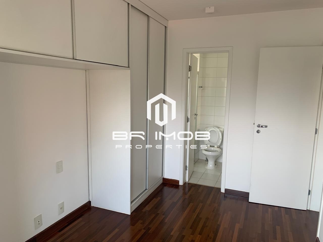 Apartamento para alugar com 2 quartos, 75m² - Foto 13