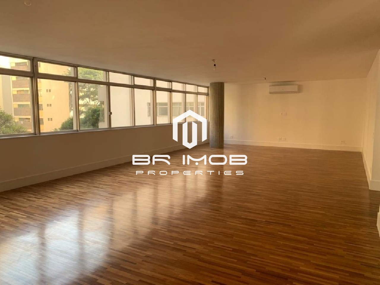 Apartamento à venda com 3 quartos, 341m² - Foto 2