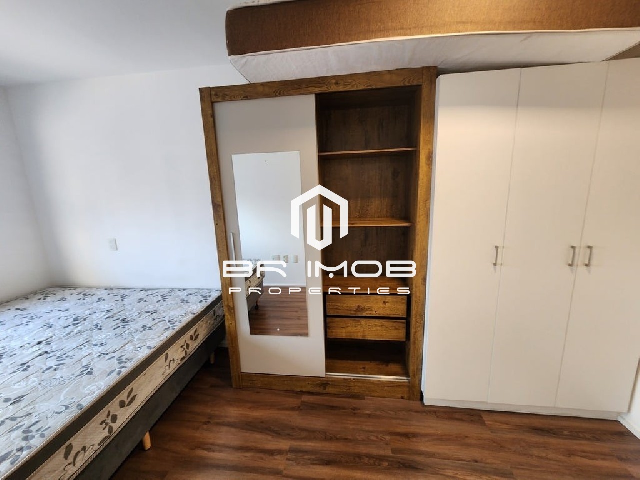 Apartamento à venda com 2 quartos, 66m² - Foto 13