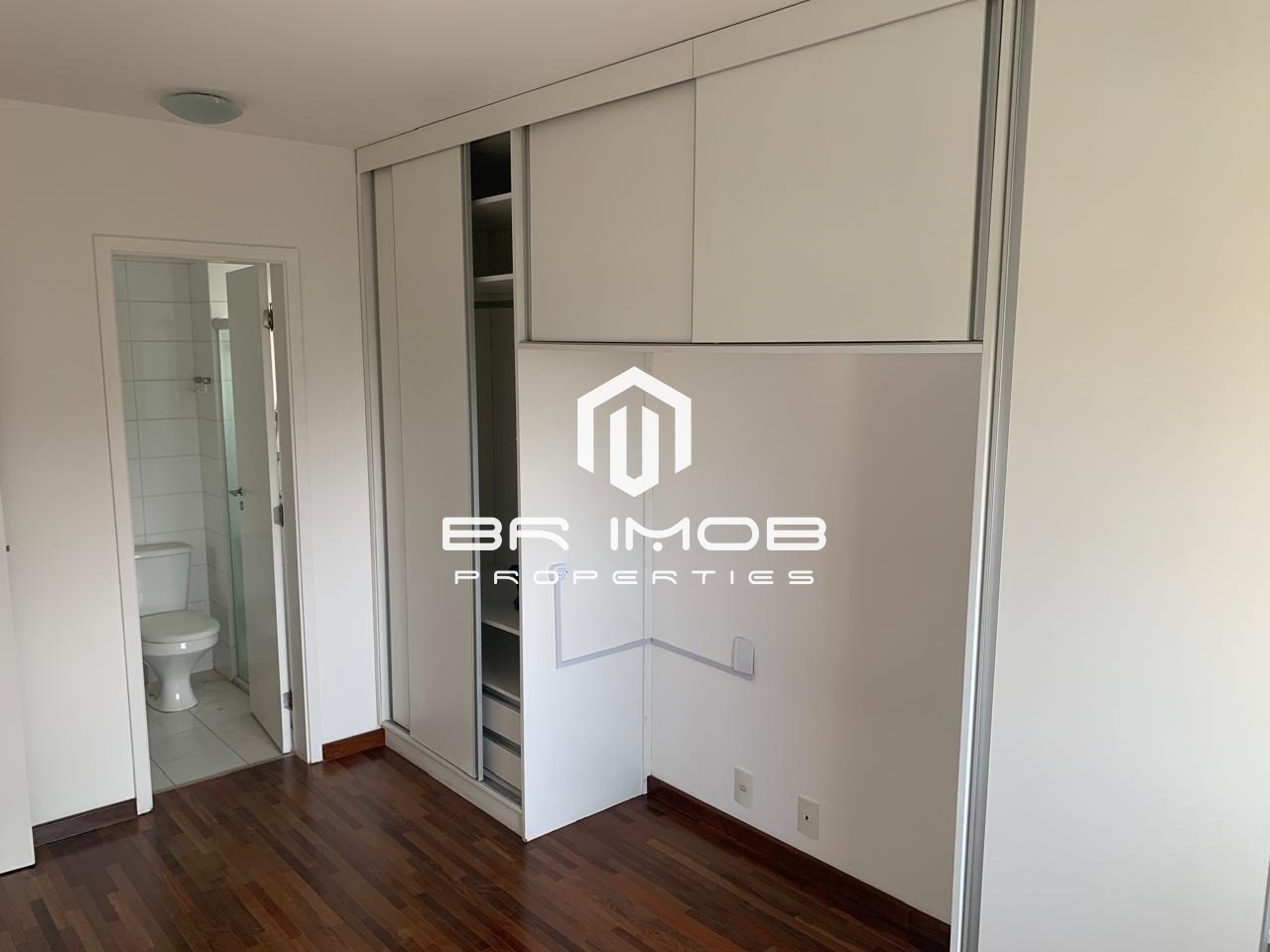 Apartamento para alugar com 2 quartos, 75m² - Foto 13