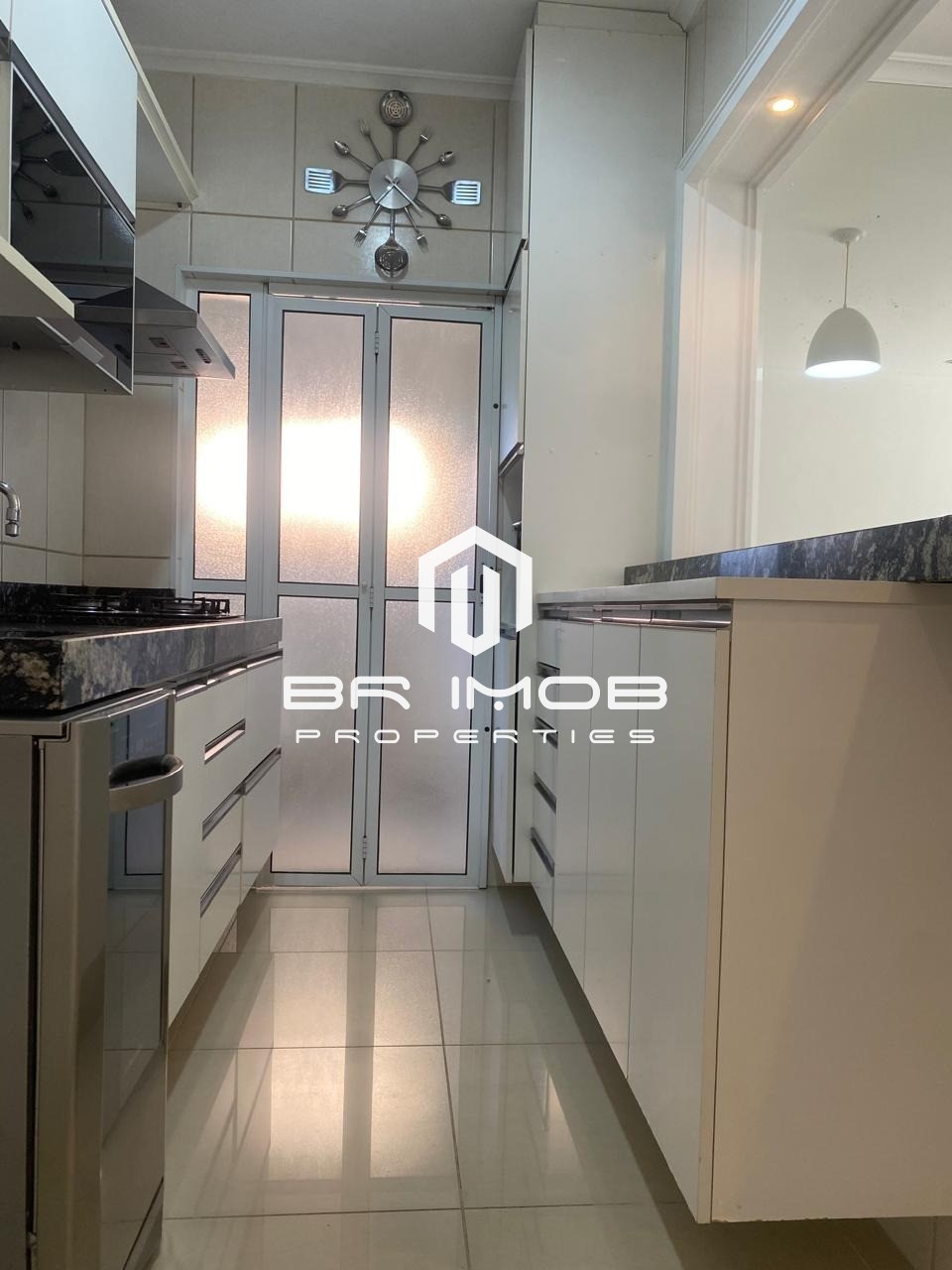 Apartamento à venda com 2 quartos, 68m² - Foto 8