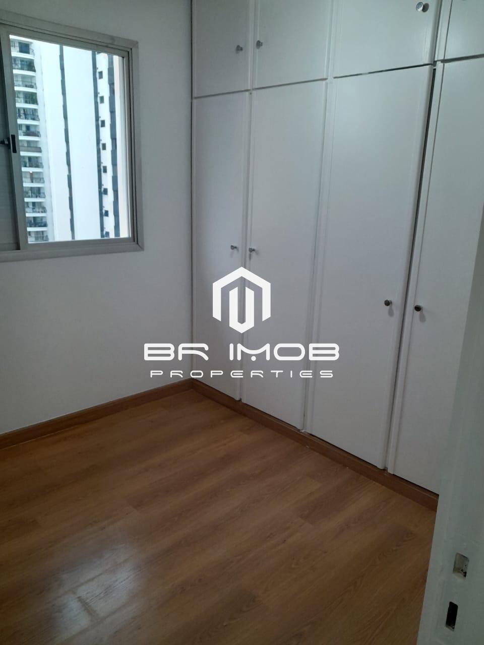 Apartamento à venda com 2 quartos, 75m² - Foto 7