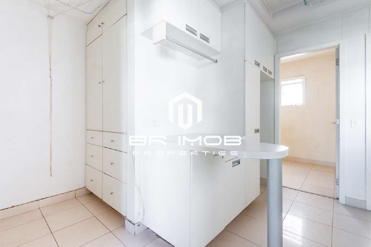 Apartamento à venda com 4 quartos, 210m² - Foto 17