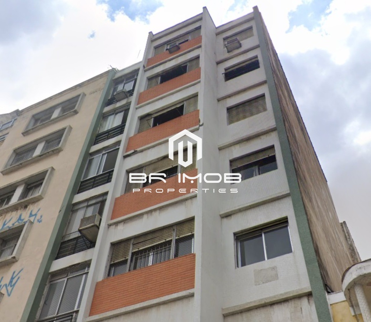 Apartamento à venda com 3 quartos, 160m² - Foto 1