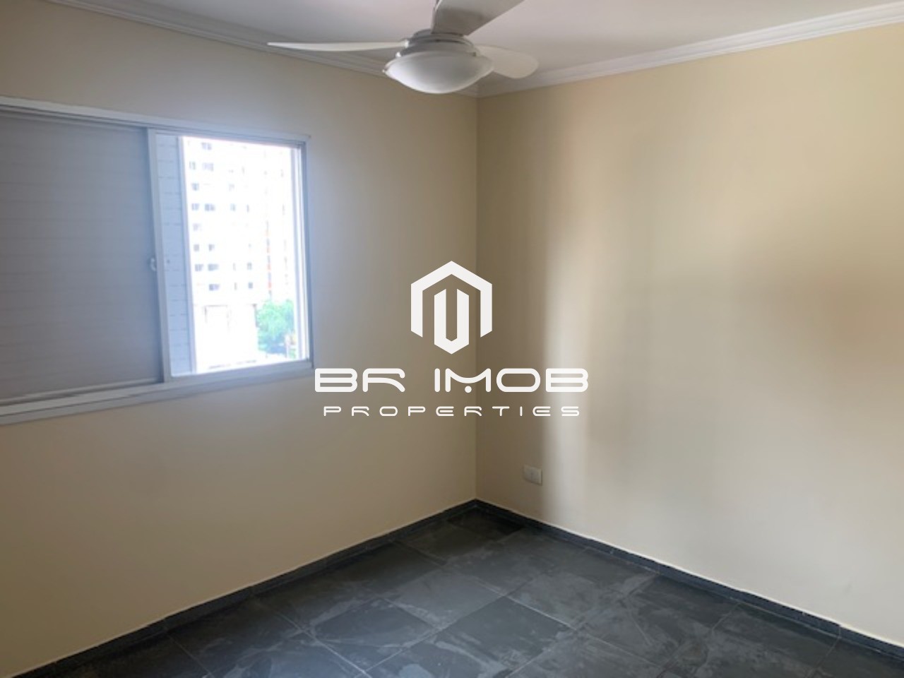 Apartamento à venda e aluguel com 2 quartos, 70m² - Foto 11