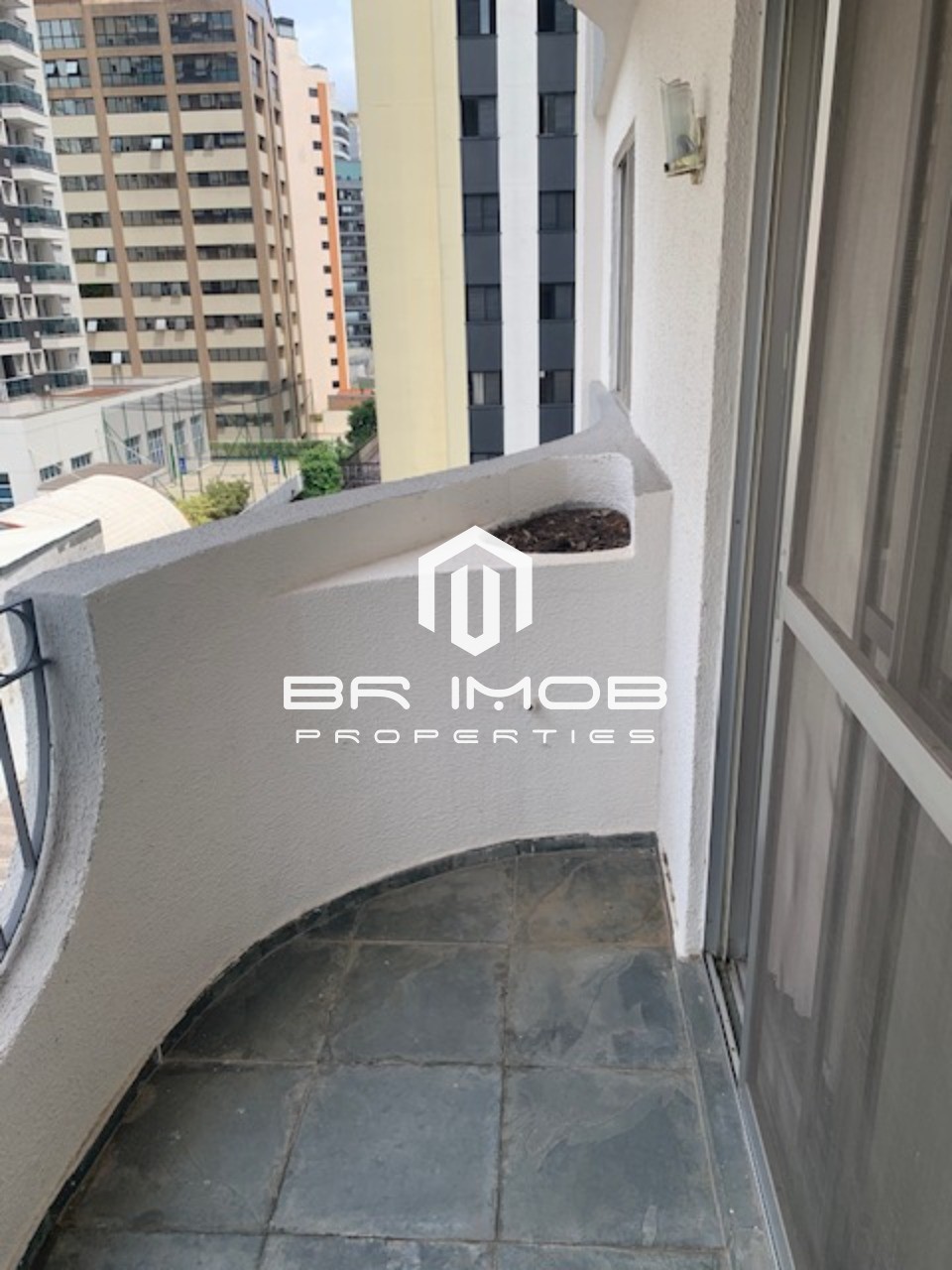 Apartamento à venda e aluguel com 2 quartos, 70m² - Foto 5