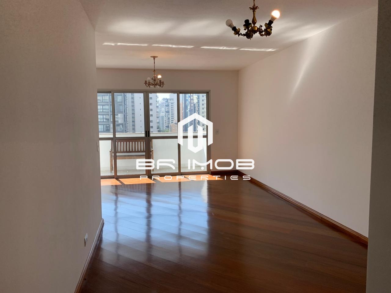 Apartamento à venda e aluguel com 4 quartos, 161m² - Foto 1