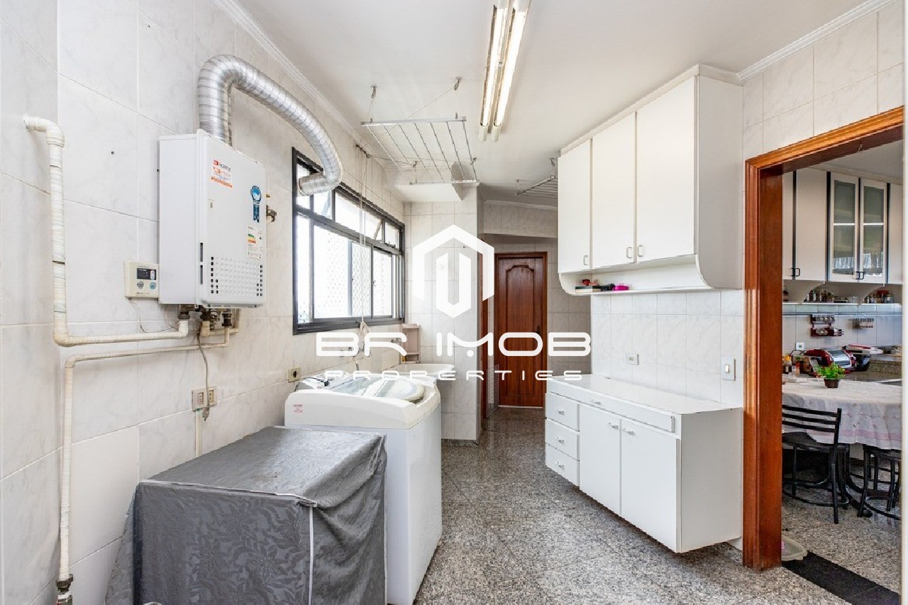 Apartamento à venda com 4 quartos, 200m² - Foto 18