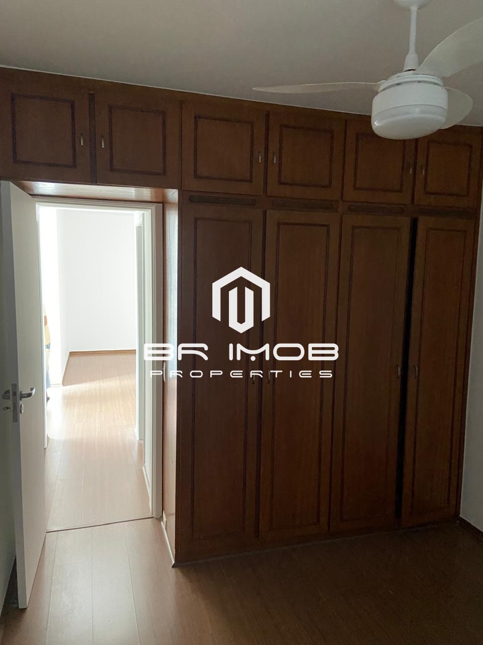 Apartamento para alugar com 2 quartos, 70m² - Foto 13