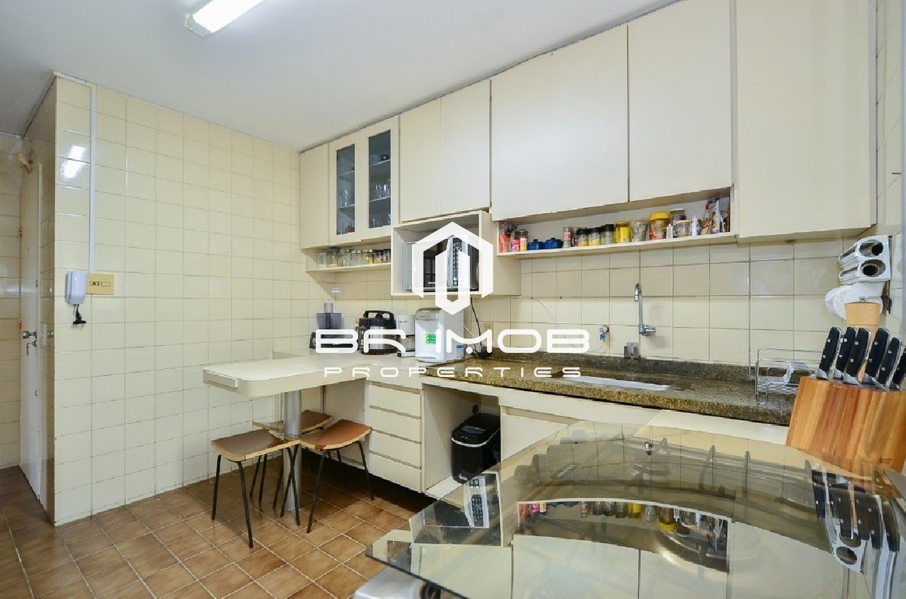 Apartamento à venda com 3 quartos, 141m² - Foto 13