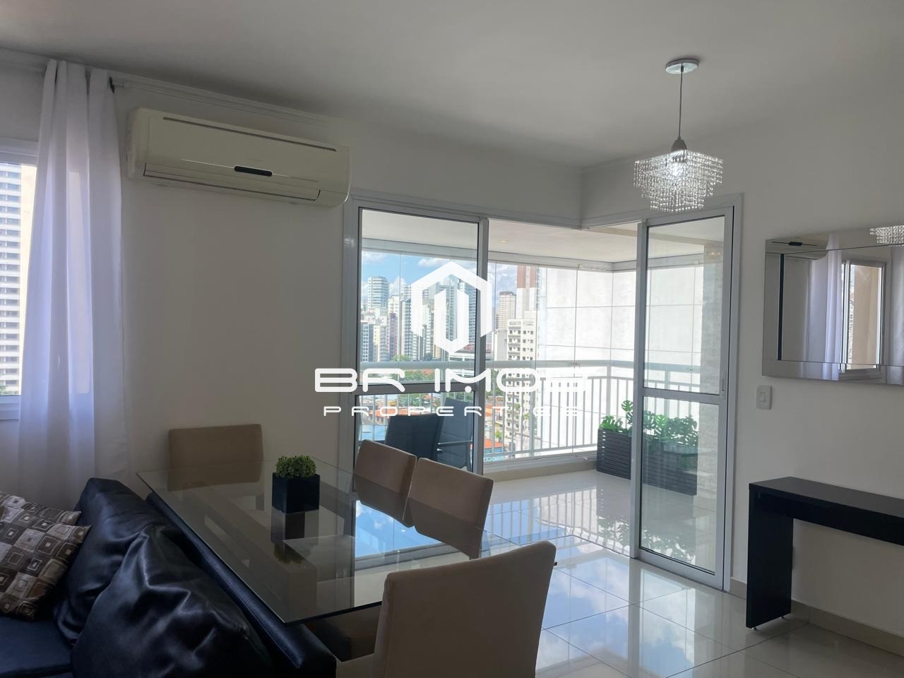 Apartamento para alugar com 3 quartos, 105m² - Foto 1