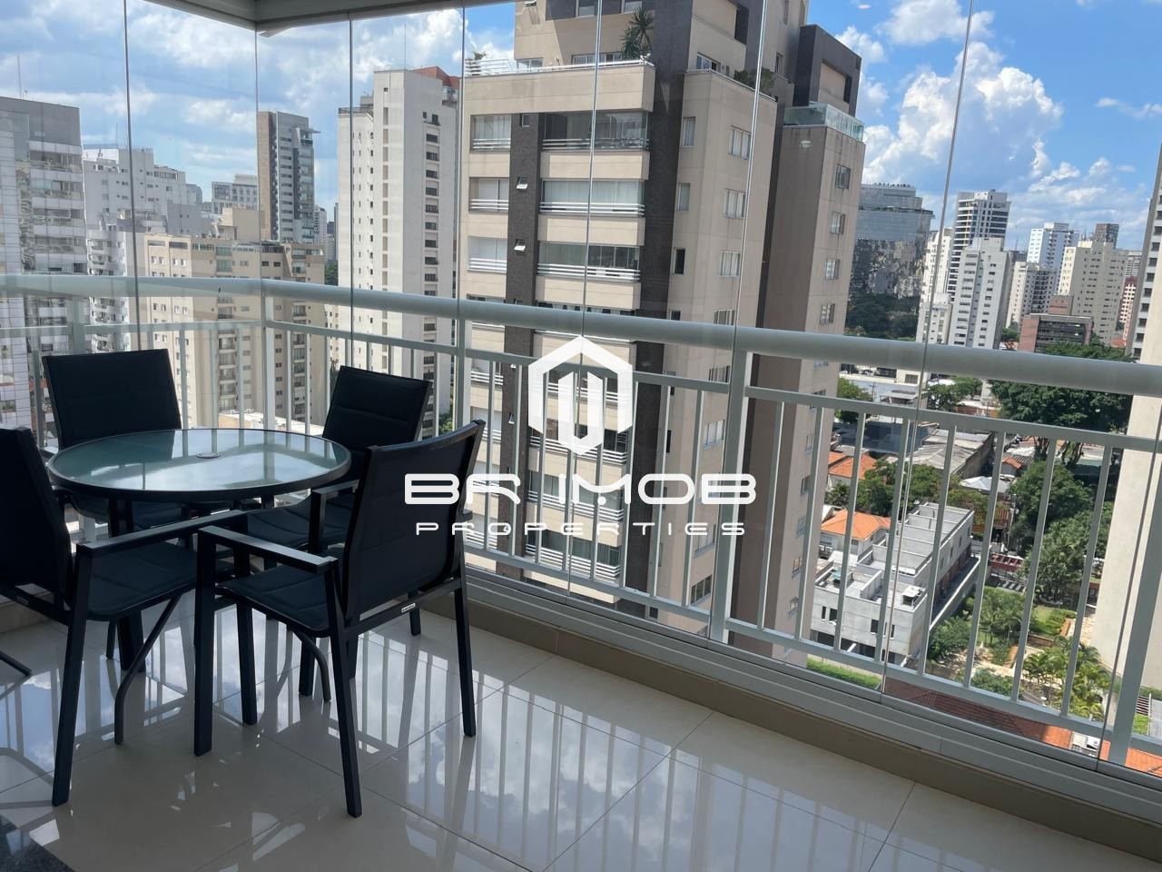 Apartamento para alugar com 3 quartos, 105m² - Foto 8