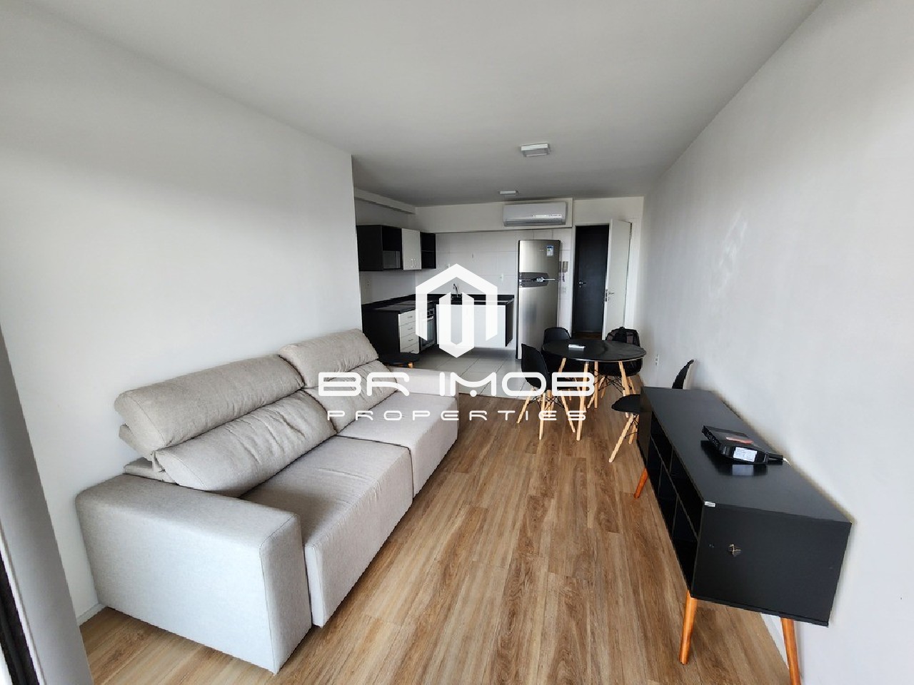 Apartamento à venda com 2 quartos, 69m² - Foto 2