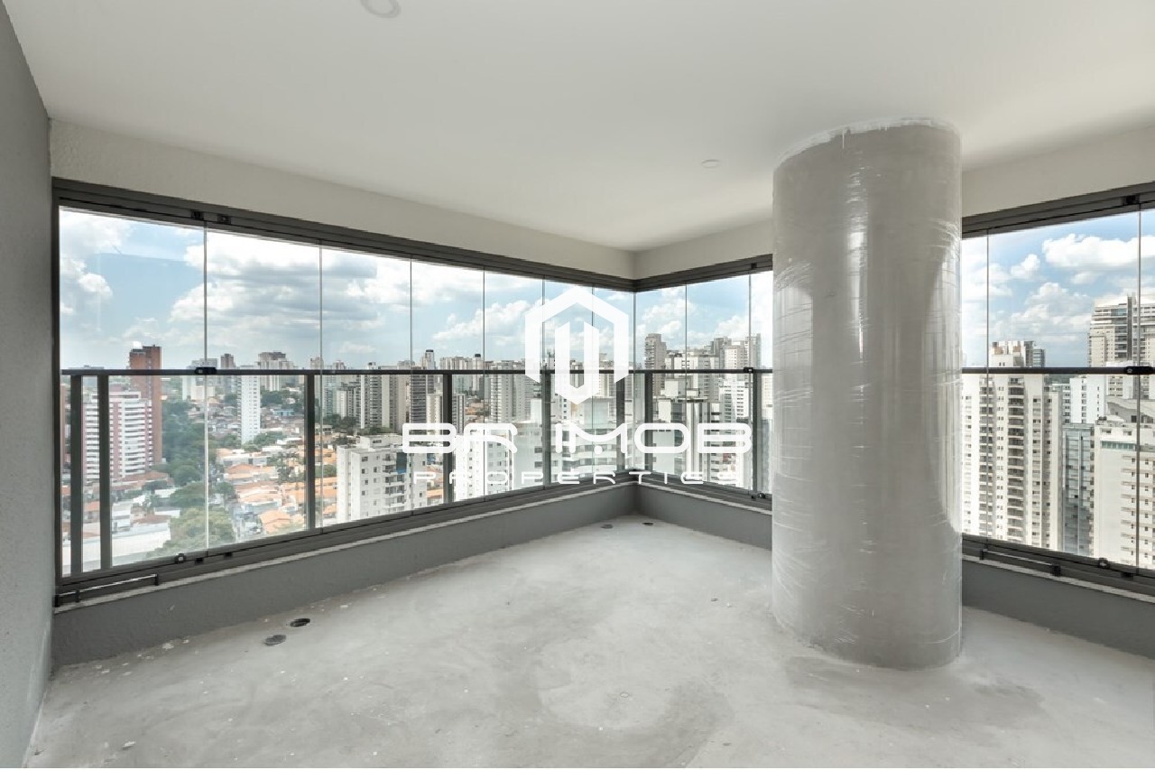 Apartamento à venda com 4 quartos, 211m² - Foto 2