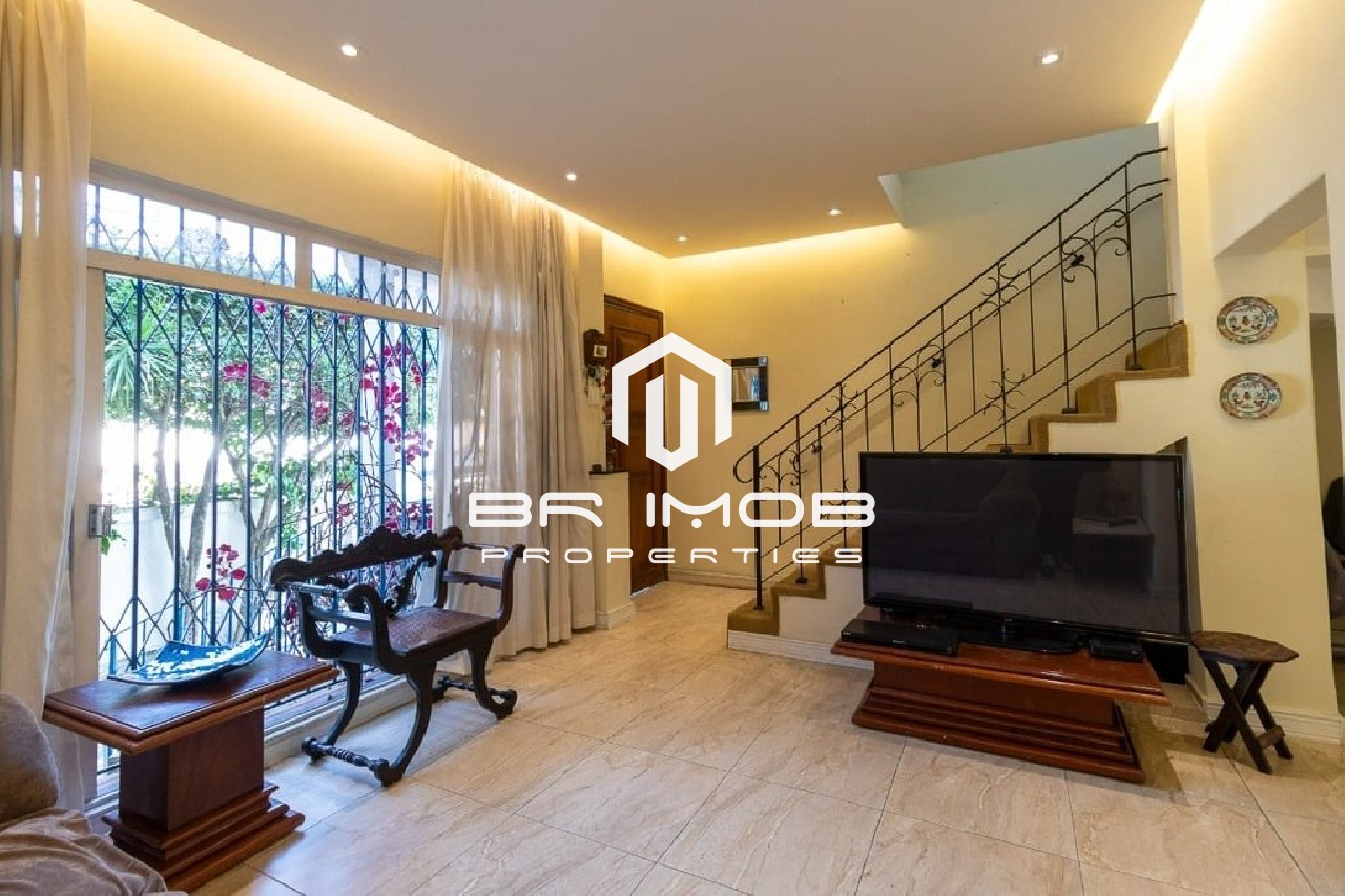 Casa à venda com 4 quartos, 205m² - Foto 4