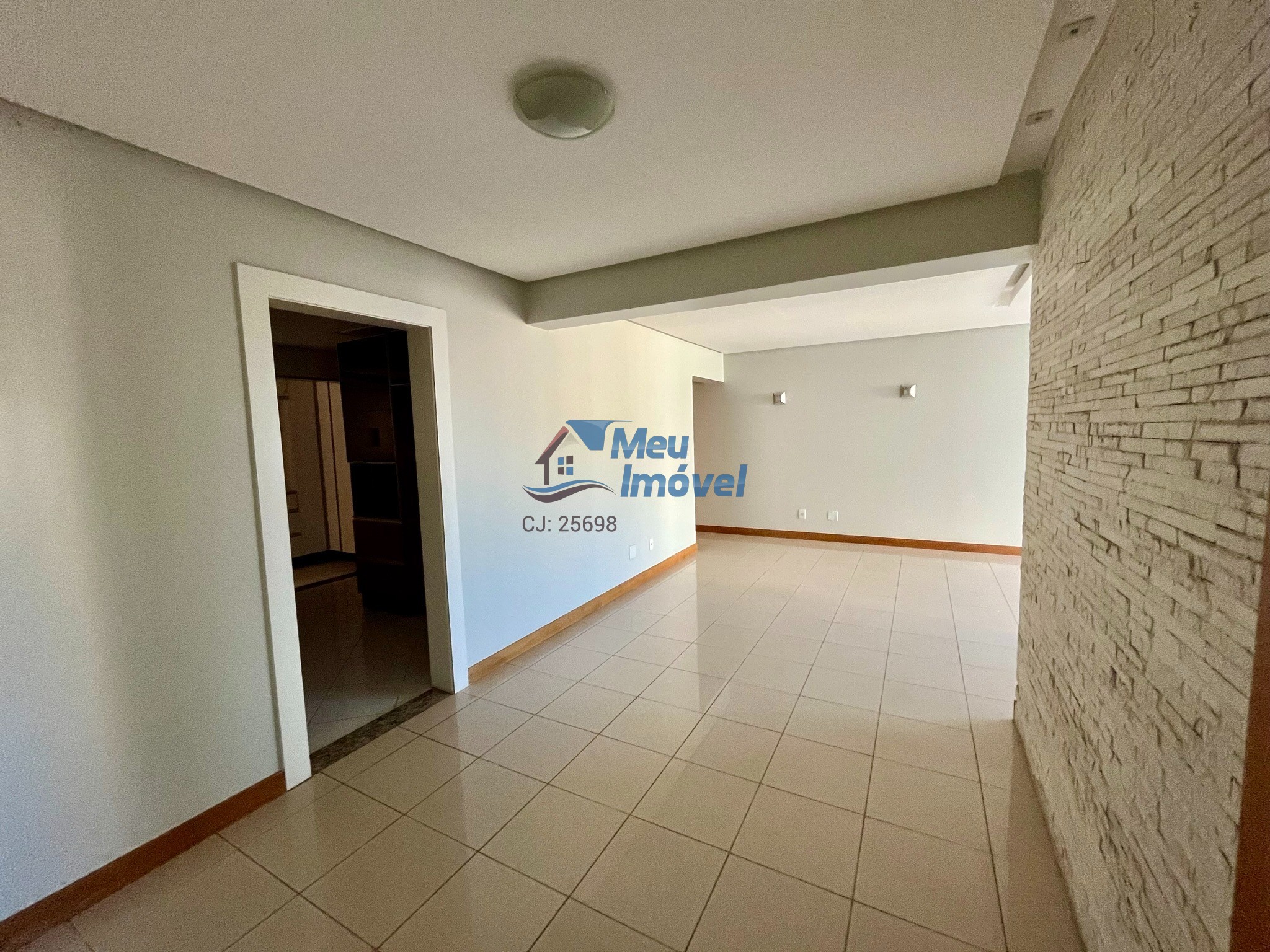 Apartamento à venda com 3 quartos, 119m² - Foto 2