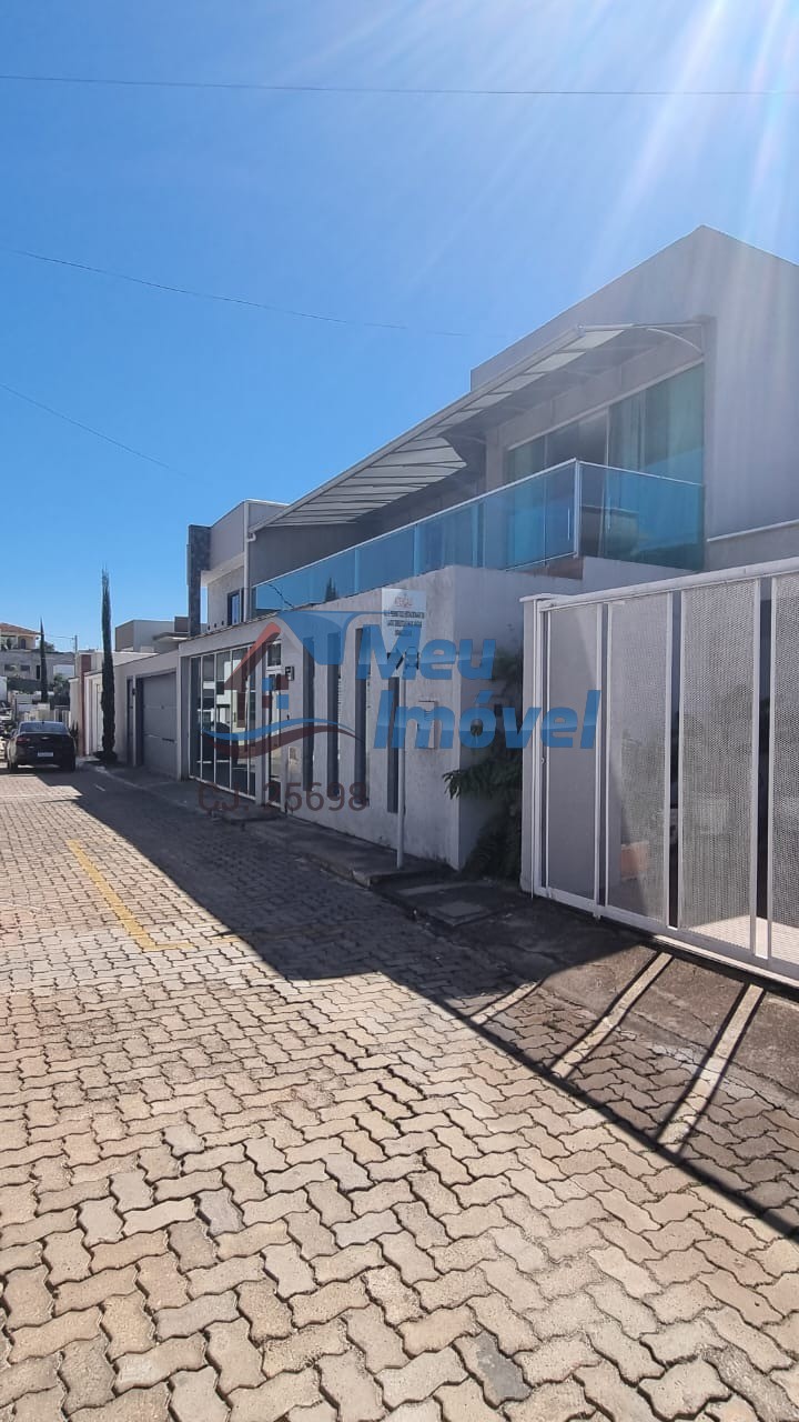 Casa à venda com 5 quartos, 370m² - Foto 3