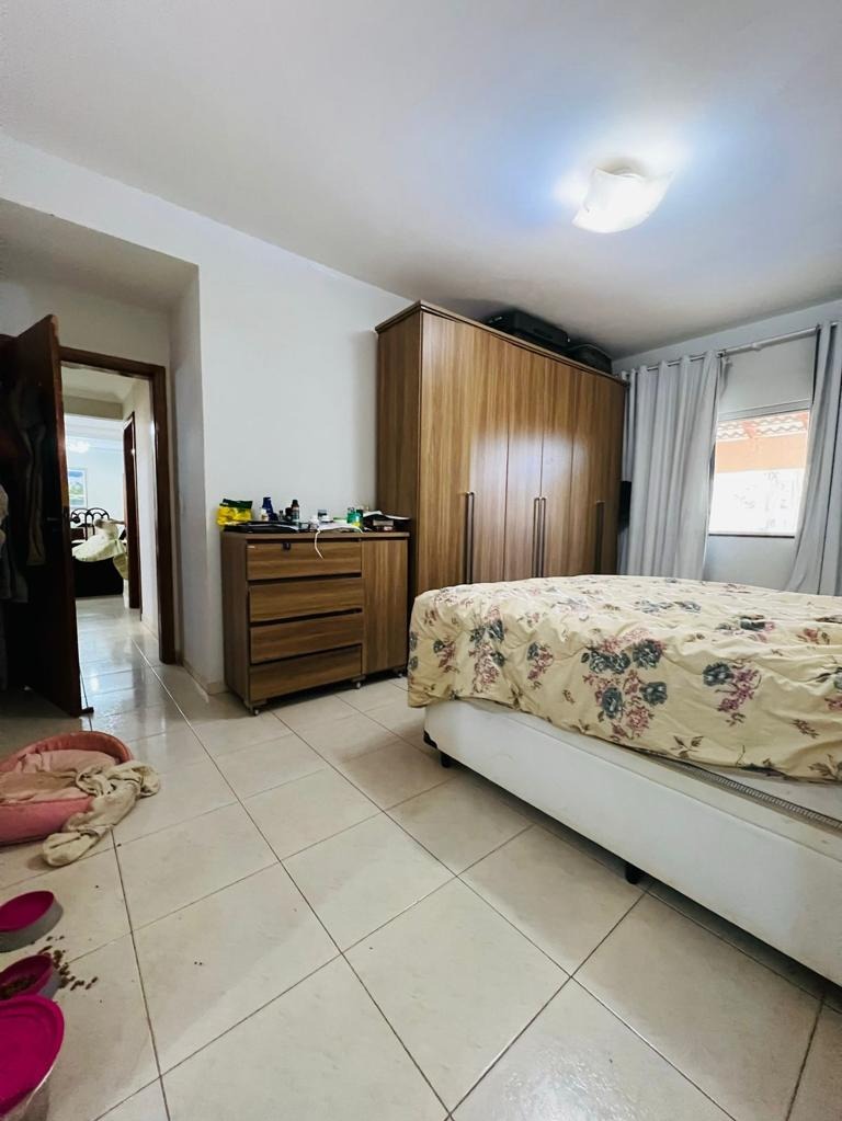 Casa à venda com 5 quartos, 180m² - Foto 10