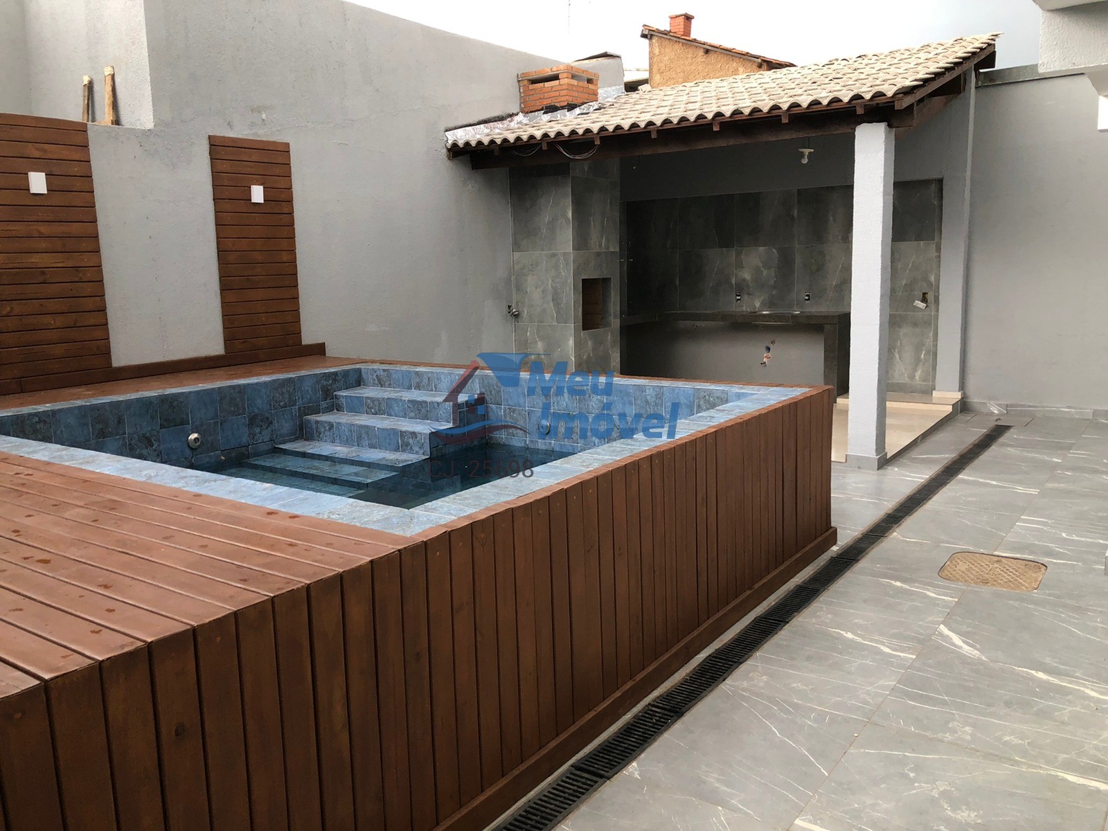 Casa à venda com 4 quartos, 200m² - Foto 16