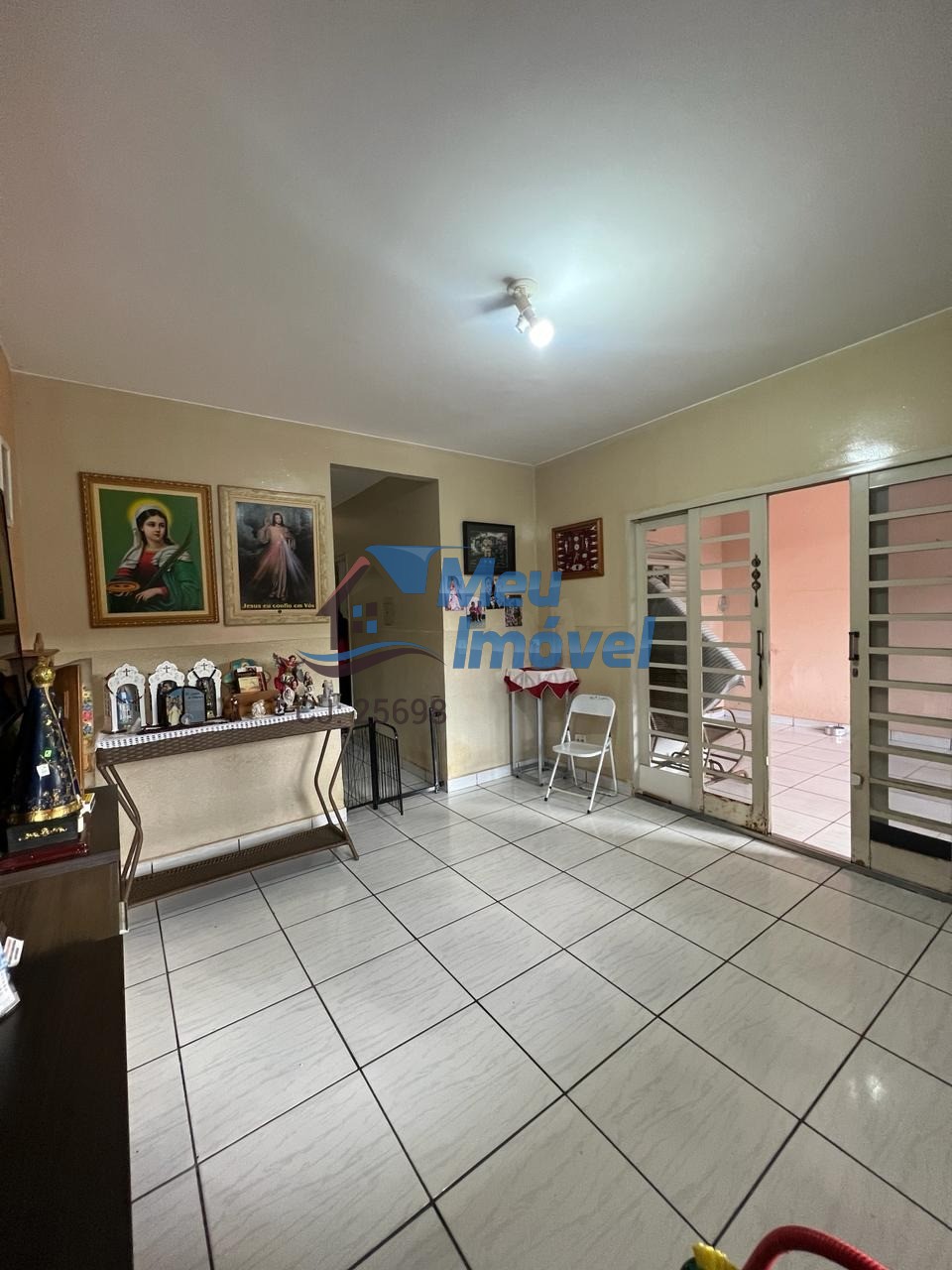 Casa à venda com 2 quartos, 120m² - Foto 1