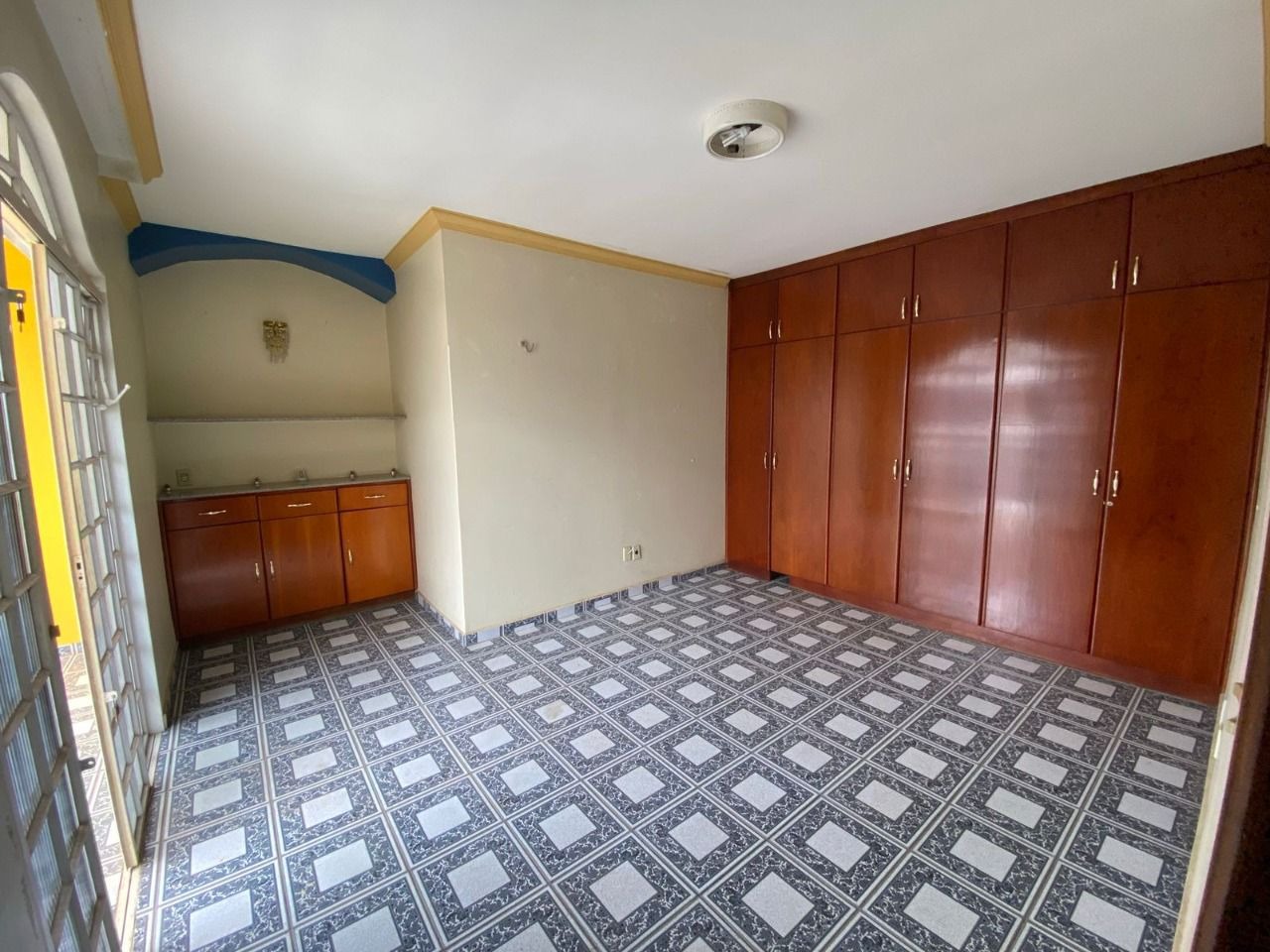 Casa à venda com 3 quartos, 280m² - Foto 3