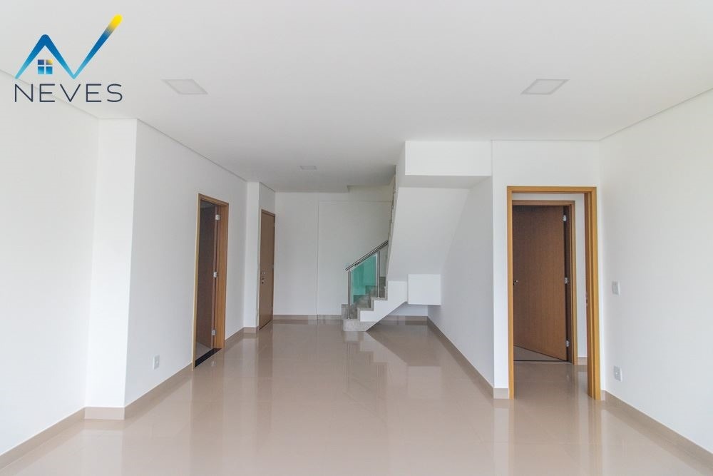 Cobertura à venda com 2 quartos, 212m² - Foto 1