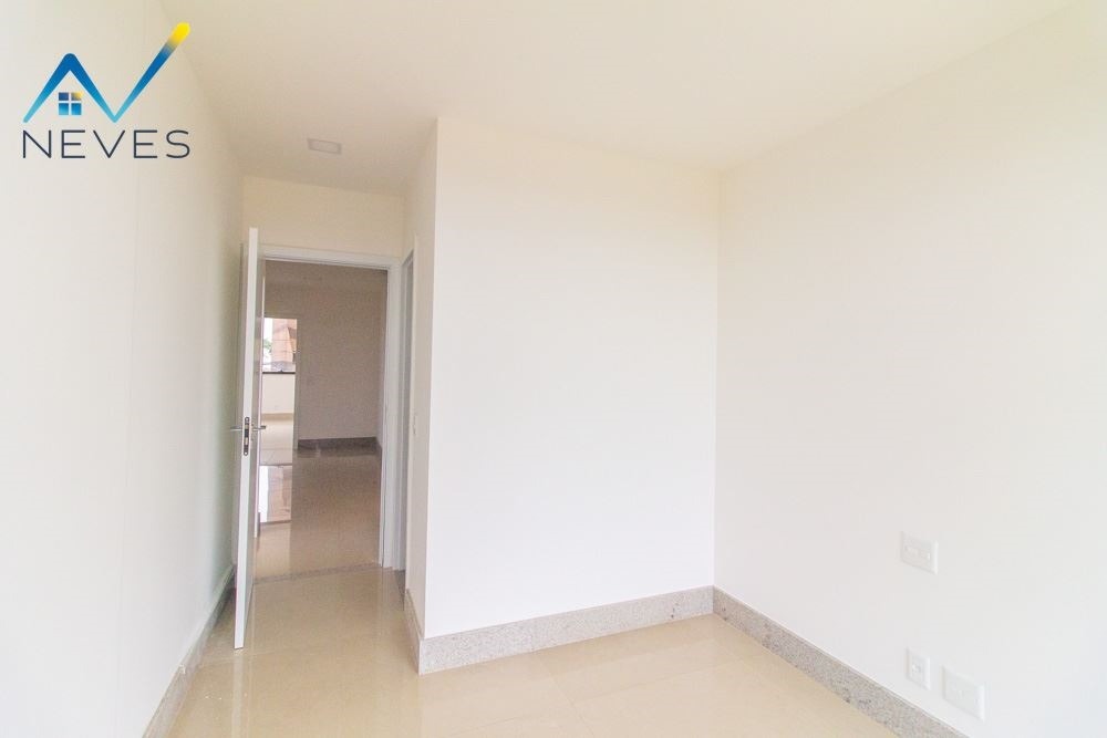 Apartamento à venda com 4 quartos, 165m² - Foto 13