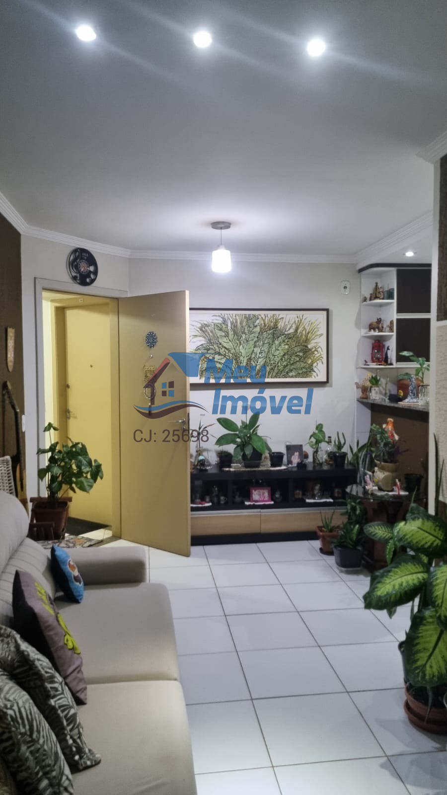 Apartamento à venda com 2 quartos, 45m² - Foto 1