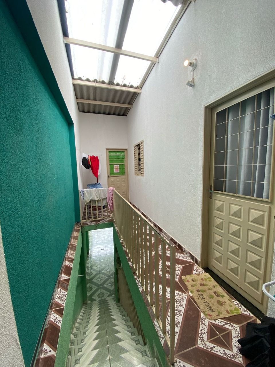 Casa à venda com 8 quartos, 200m² - Foto 7