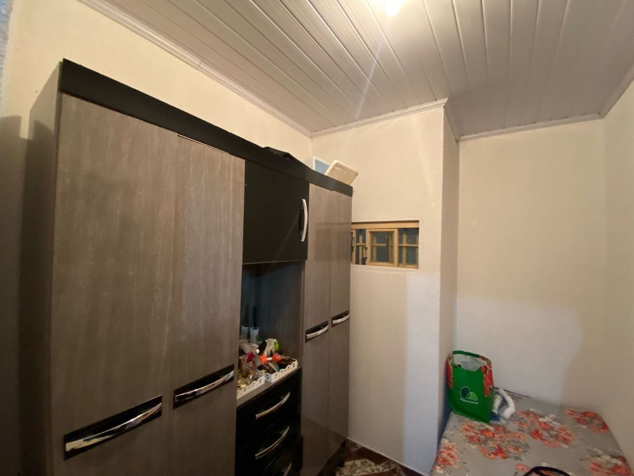 Casa à venda com 8 quartos, 200m² - Foto 14