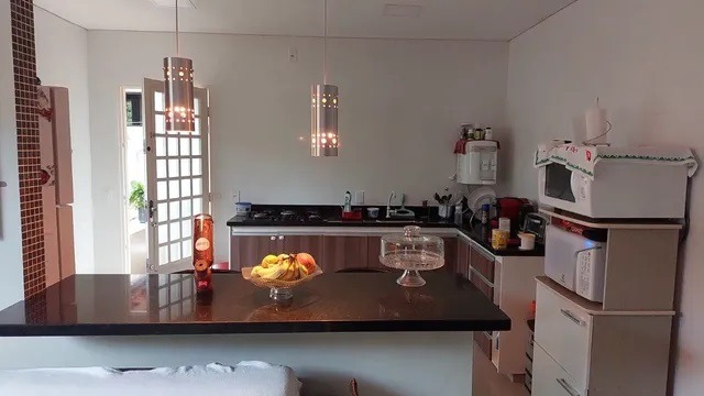 Casa à venda com 4 quartos, 857m² - Foto 2