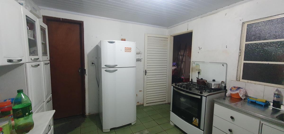 Casa à venda com 2 quartos, 150m² - Foto 3