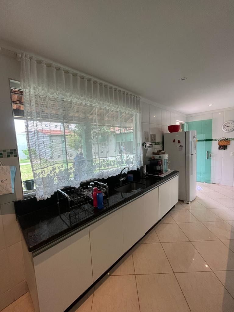 Casa à venda com 6 quartos, 1180m² - Foto 11