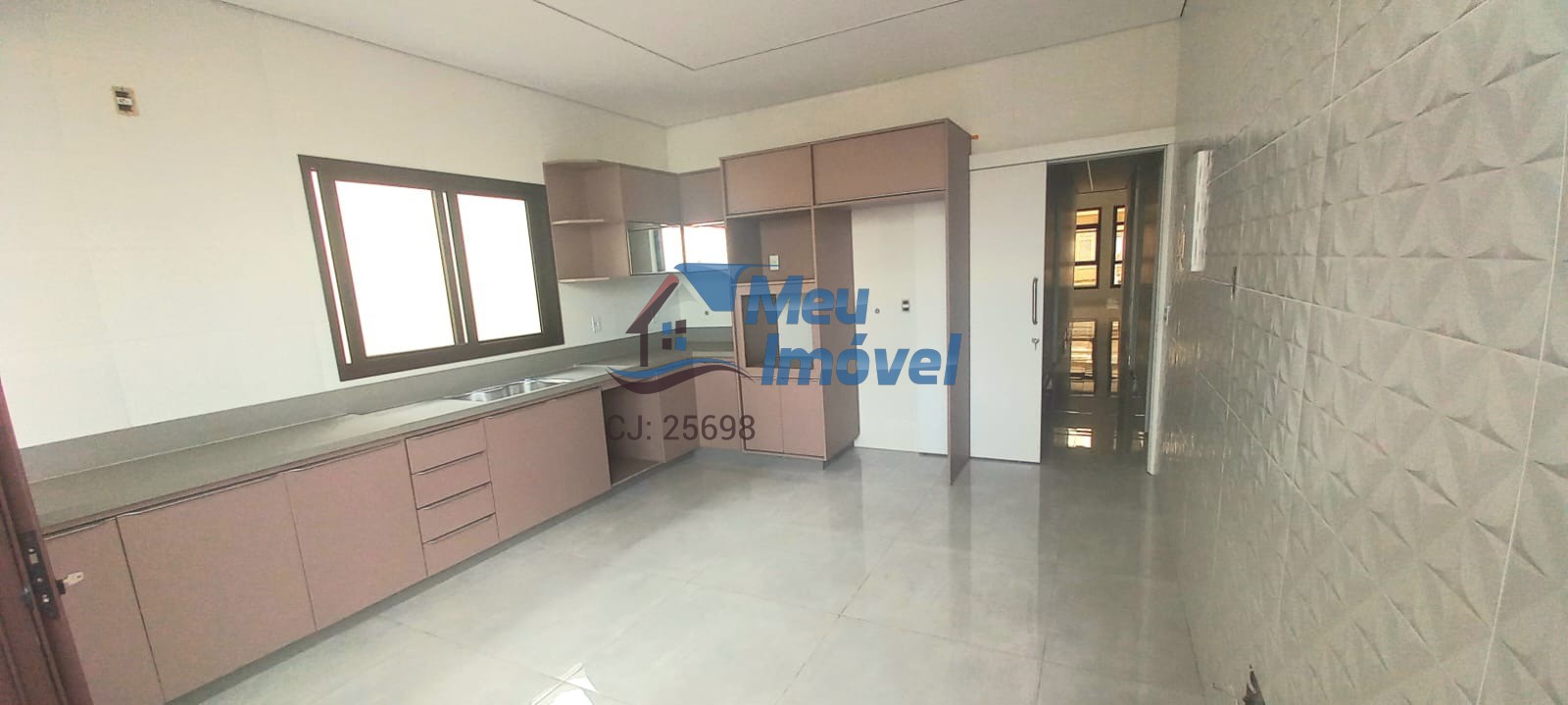 Casa à venda com 4 quartos, 400m² - Foto 4