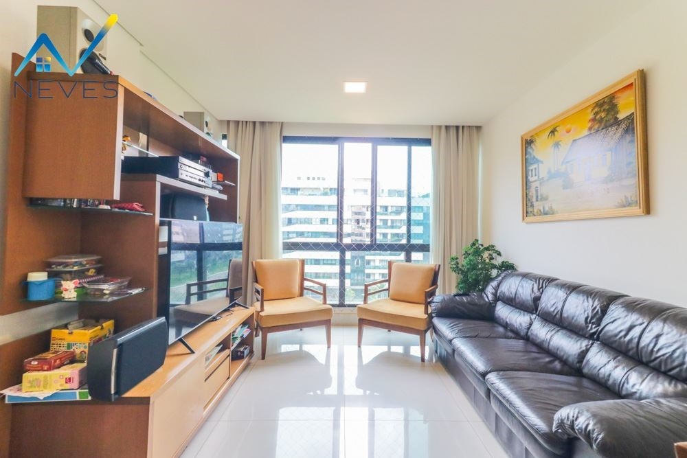 Apartamento à venda com 3 quartos, 130m² - Foto 1