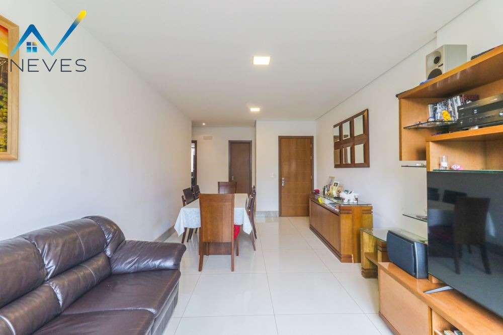 Apartamento à venda com 3 quartos, 130m² - Foto 3