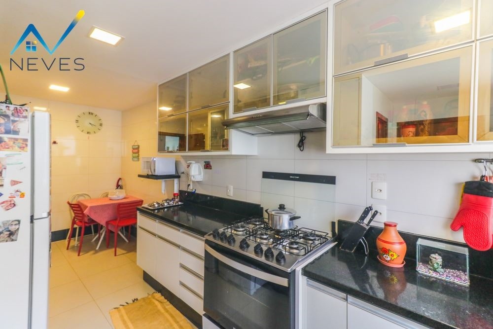 Apartamento à venda com 3 quartos, 130m² - Foto 23