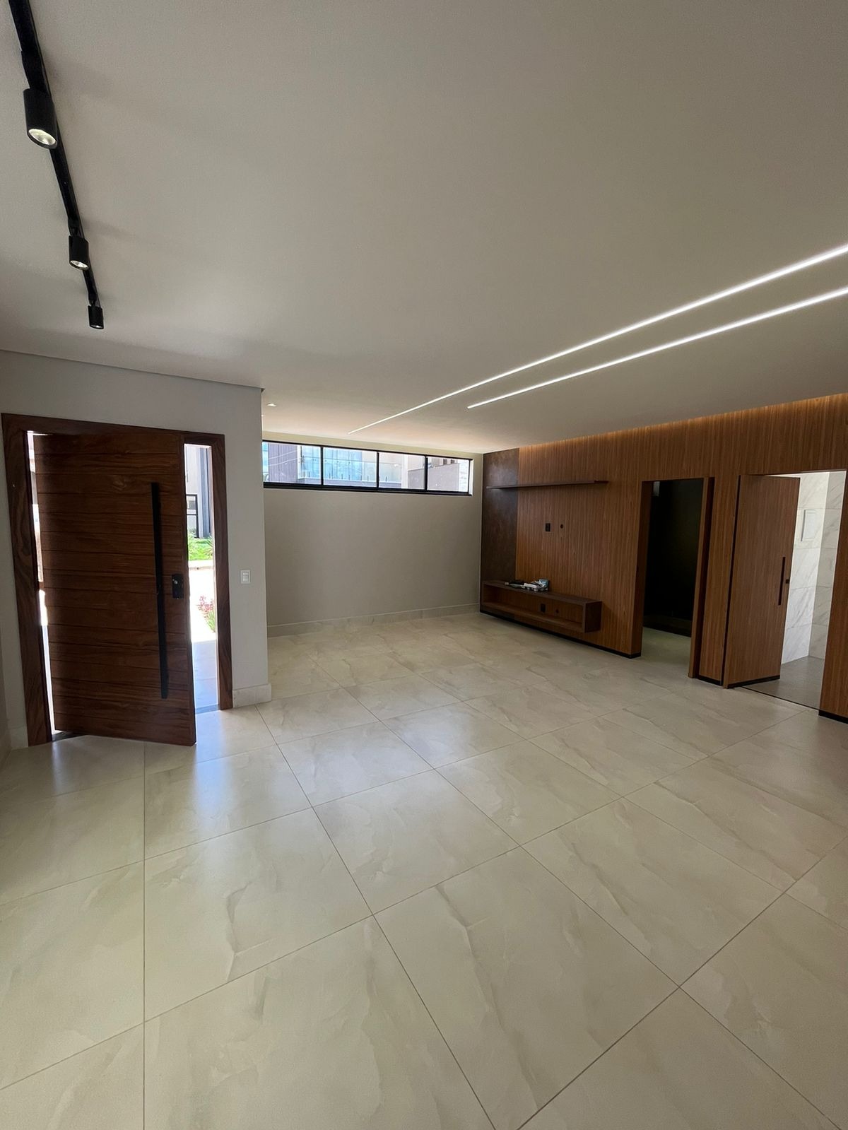 Casa à venda com 3 quartos, 250m² - Foto 7