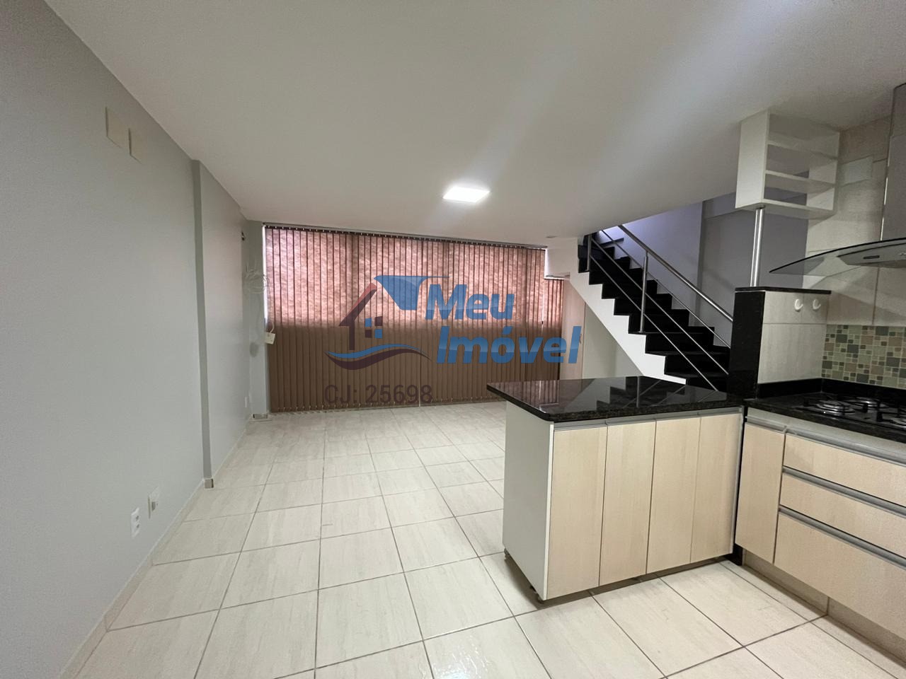 Apartamento à venda com 1 quarto, 60m² - Foto 1