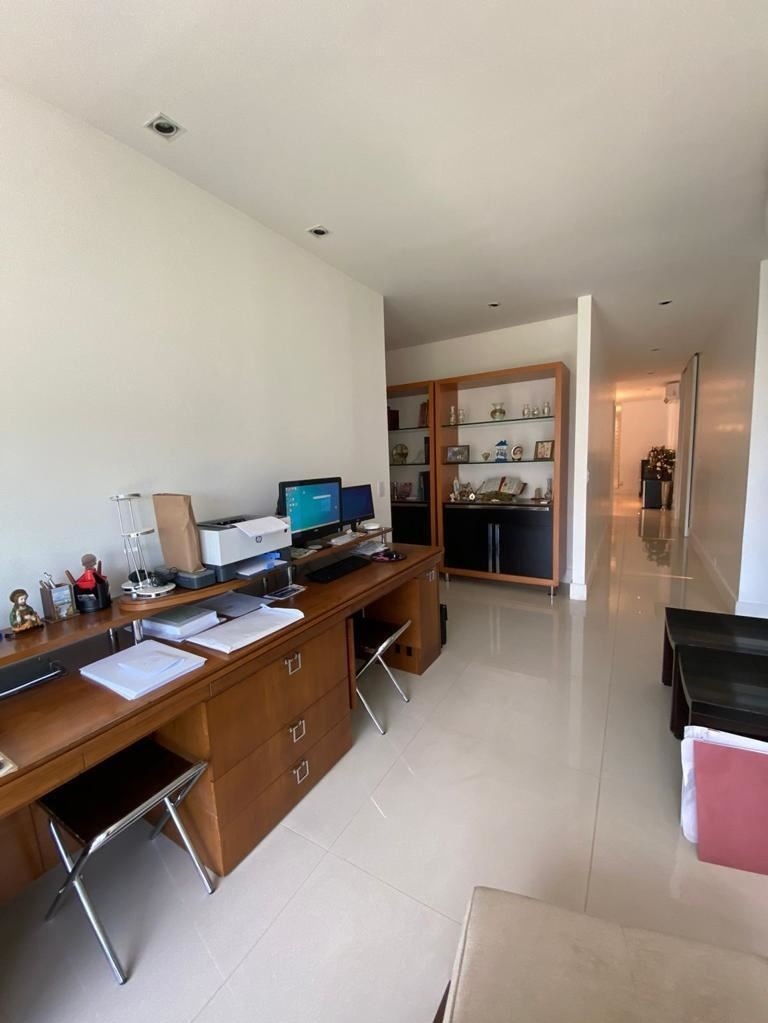 Apartamento à venda com 4 quartos, 229m² - Foto 11