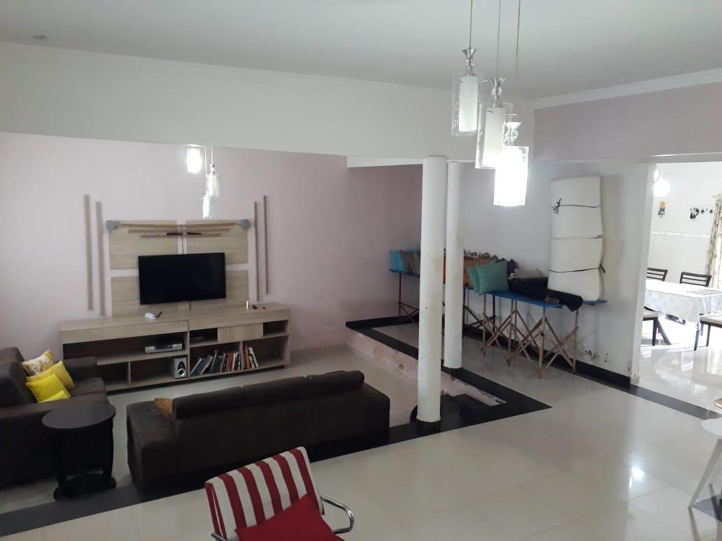 Casa à venda com 3 quartos, 420m² - Foto 3