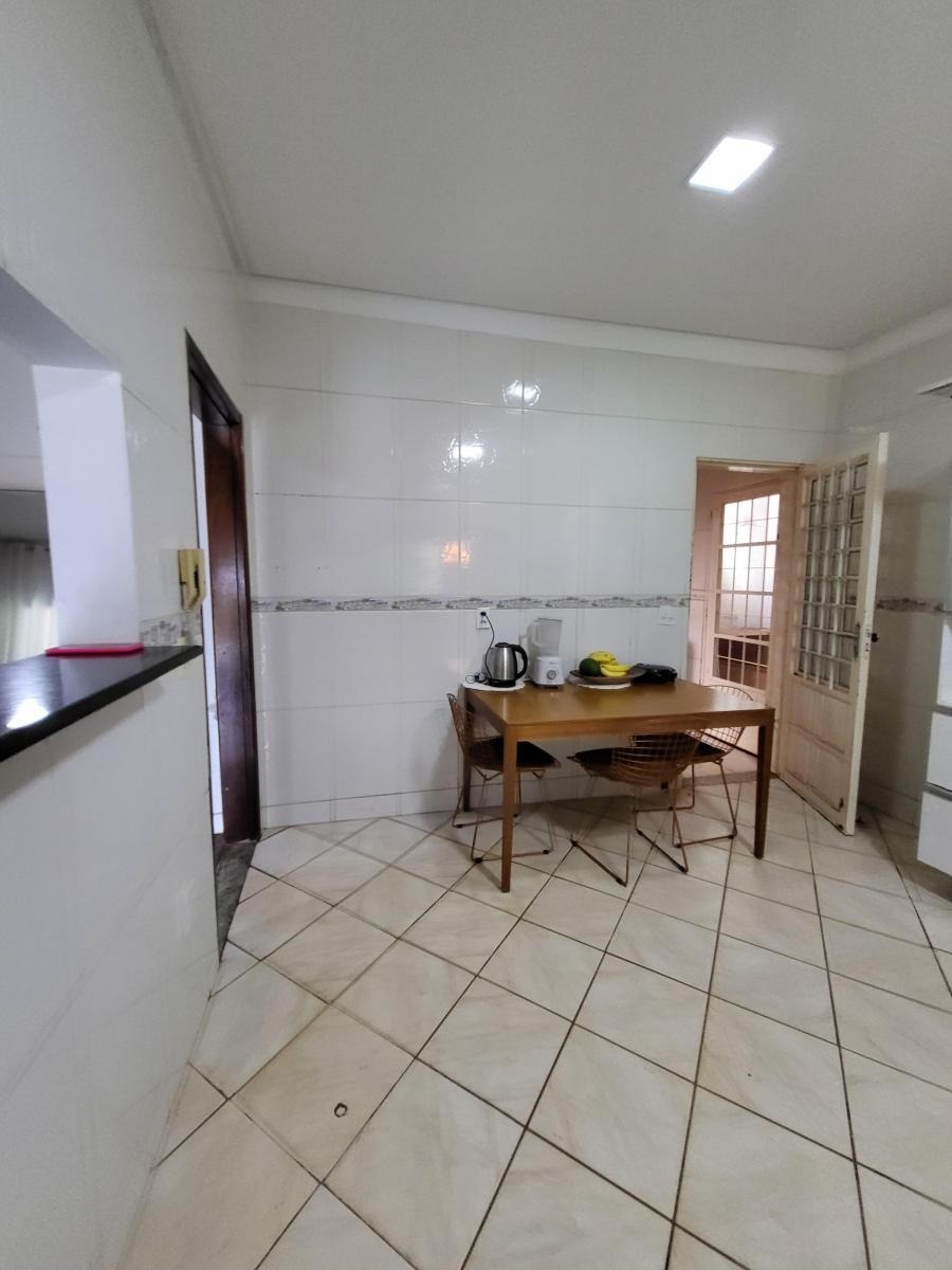 Casa à venda com 3 quartos, 350m² - Foto 8