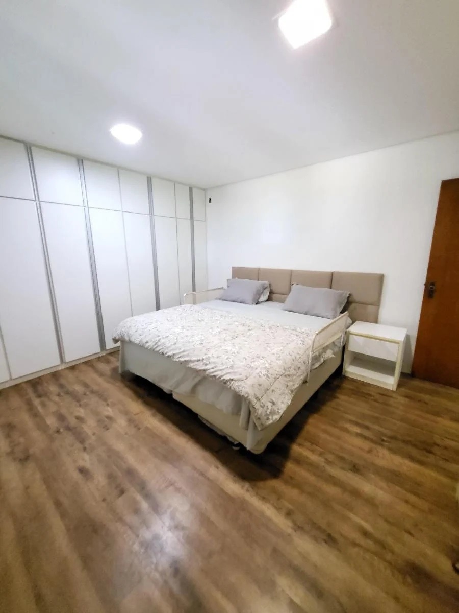 Casa à venda com 3 quartos, 350m² - Foto 45