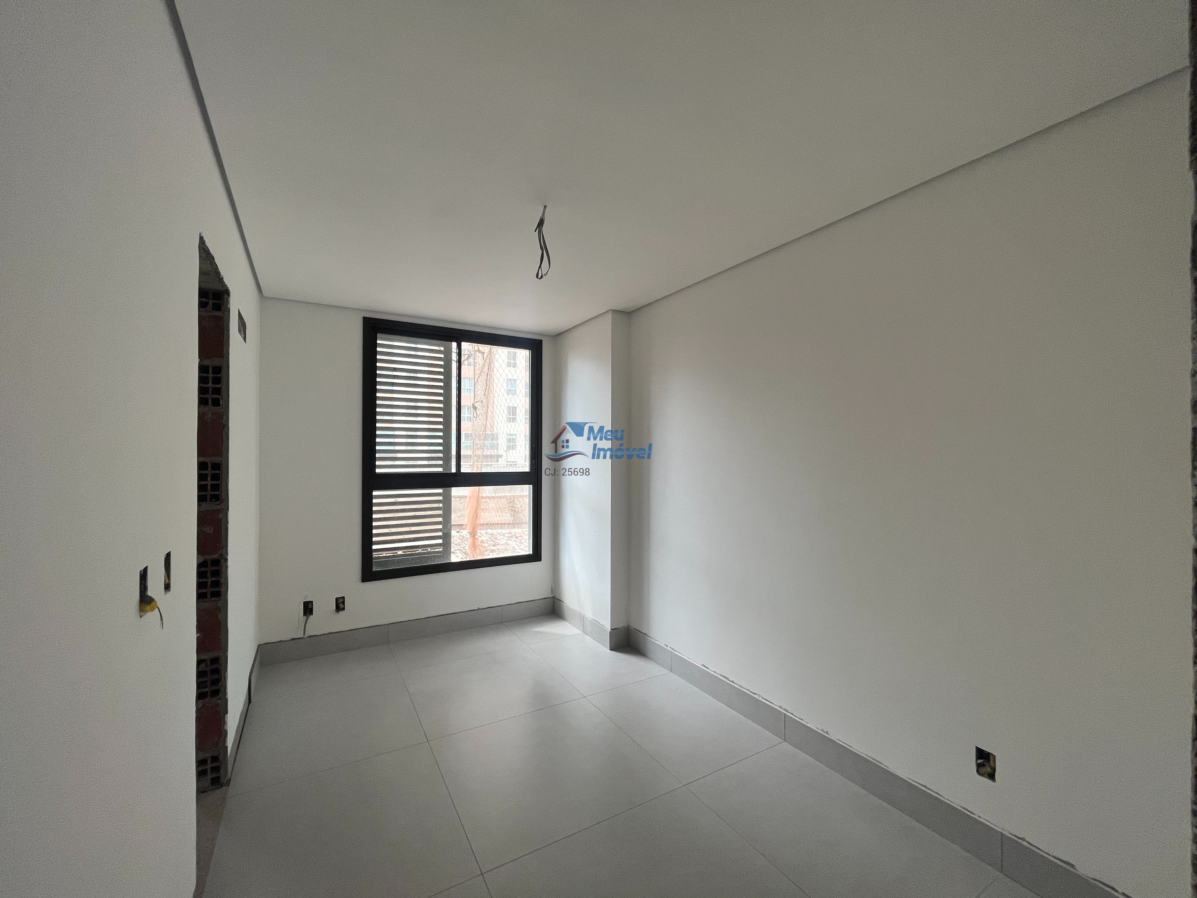 Apartamento à venda com 3 quartos, 94m² - Foto 9